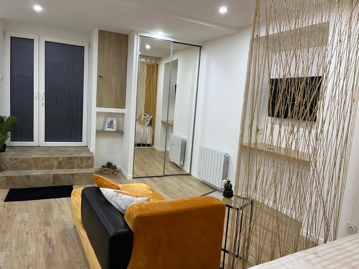 Appartement Luxe Jaune Saint-Etienne  Exterior photo